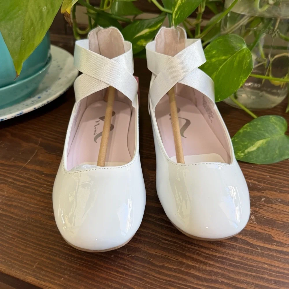 NIB- Girls’ Size 3 Nina (Cara) Wht Patent Leather Dress Flats W/Ballet Straps